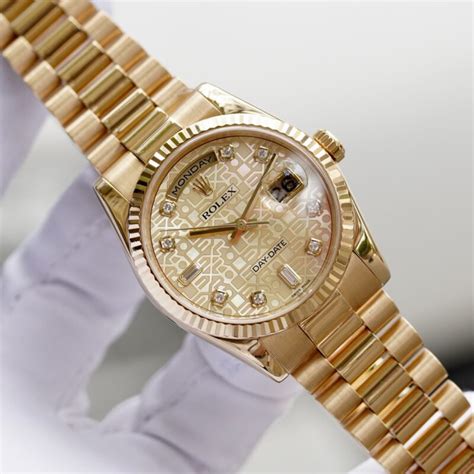 phân biệt đồng hồ Rolex